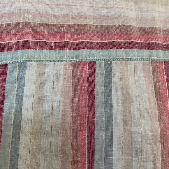 Linen Rolled Sleeve Top Size Small - Picture 3 of 4